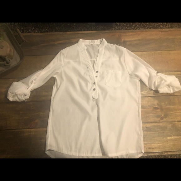 🟢White silk blouse